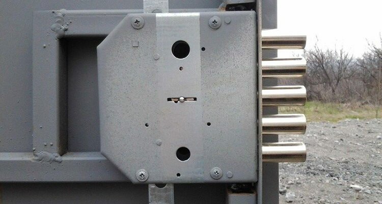 Надежный замок для гаража